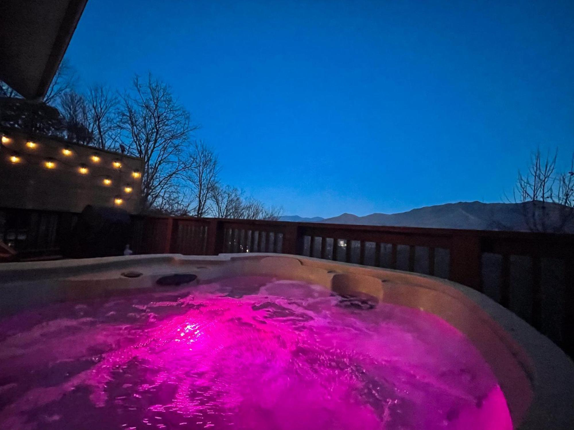 Heavenly View - Bear Themed Cabin, Hottub, Dog-Friendly, Near Gatlinburg Ngoại thất bức ảnh