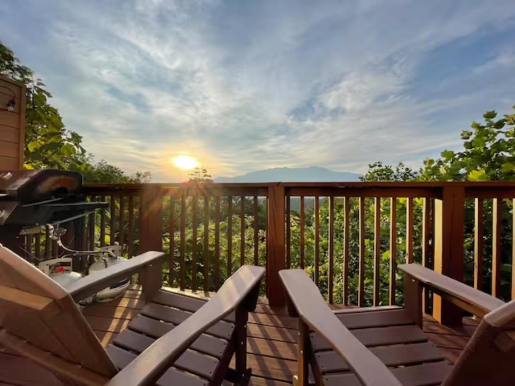 Heavenly View - Bear Themed Cabin, Hottub, Dog-Friendly, Near Gatlinburg Ngoại thất bức ảnh